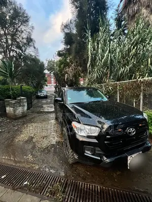Toyota Tacoma 2017 Black