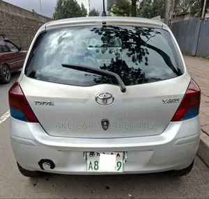 Toyota Yaris 2009 Silver