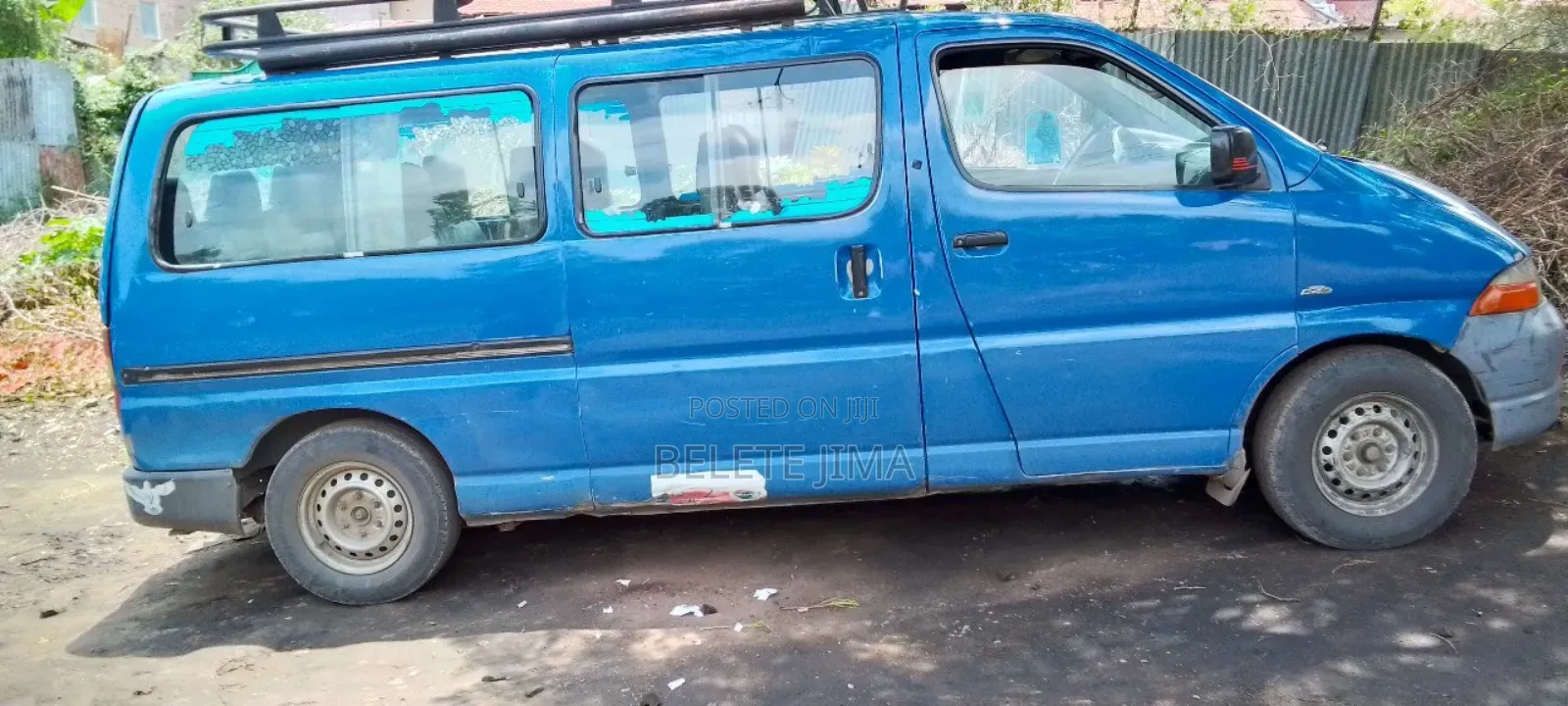 Toyota HiAce 2006 Blue