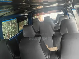 Toyota HiAce 2006 Blue