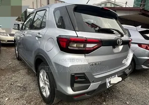 Toyota Raize 2023 Silver