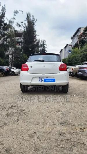 Suzuki Swift 2022 White