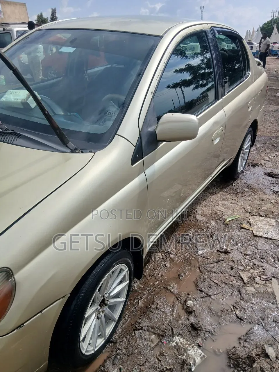 Toyota Belta 2000 Gold