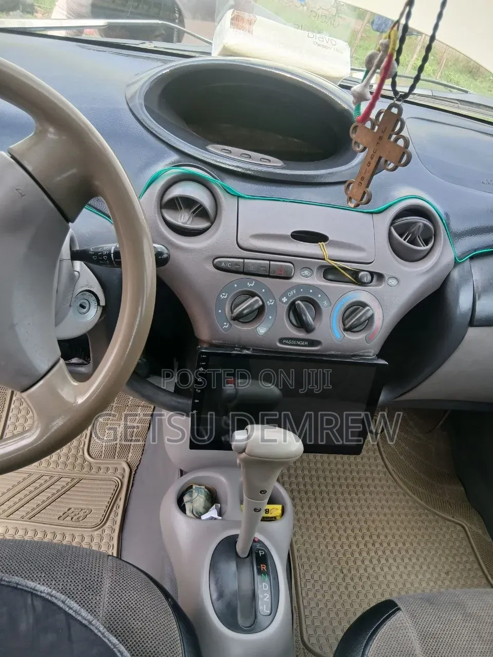 Toyota Belta 2000 Gold