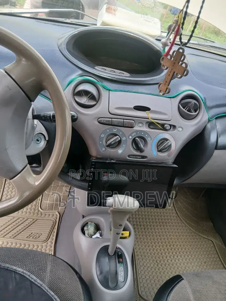 Toyota Belta 2000 Gold