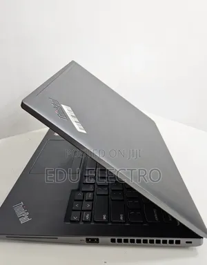 New Laptop Lenovo ThinkPad T14 16GB Intel Core i7 SSD 512GB