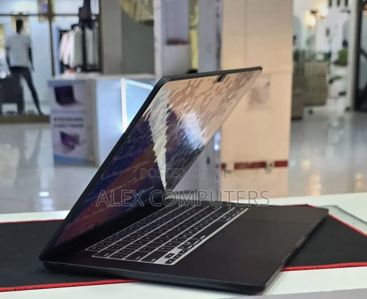 New Laptop Apple MacBook 16GB Apple M5 SSD 512GB