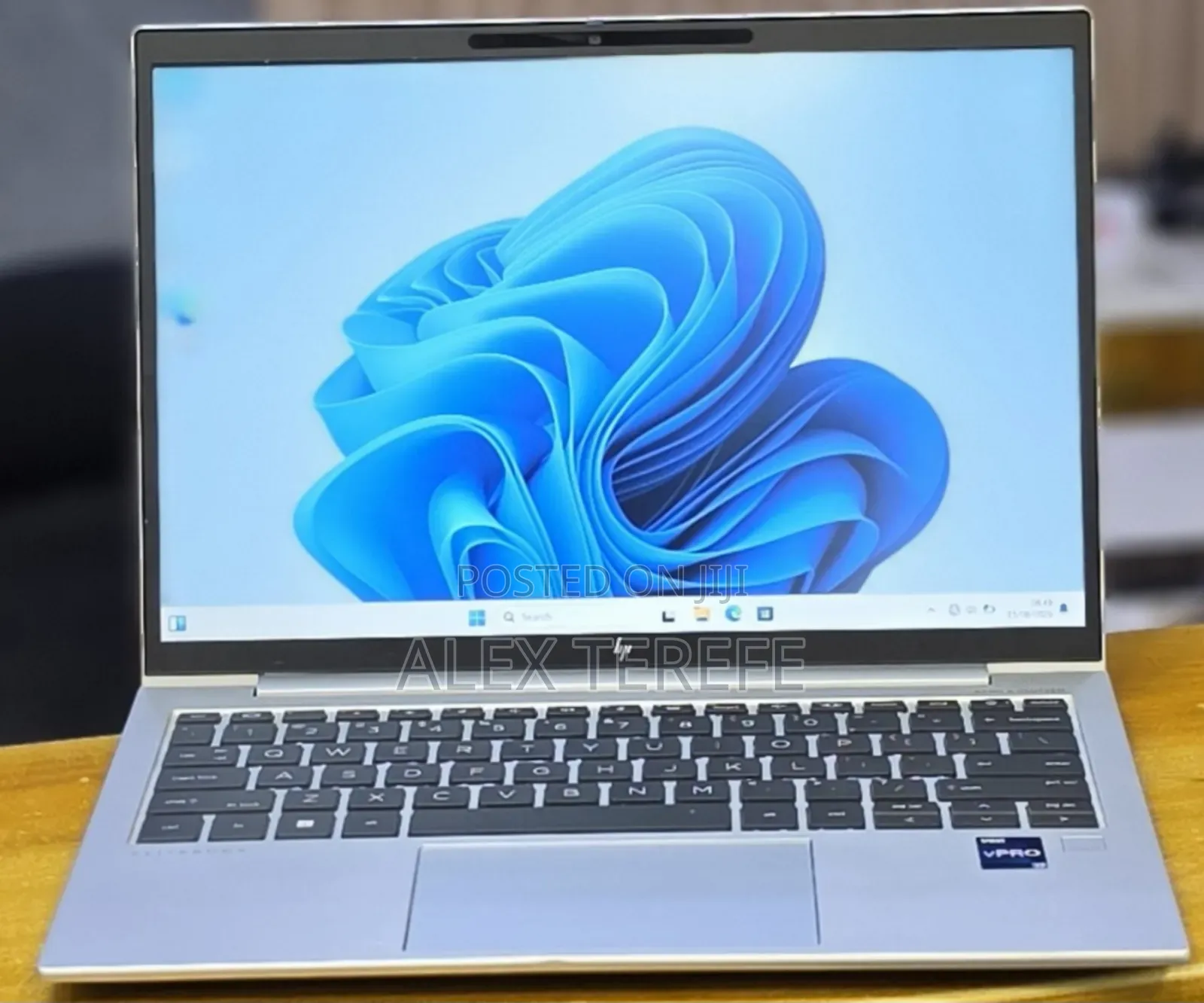 New Laptop HP Elite x360 830 G10 16GB Intel Core i7 SSD 512GB