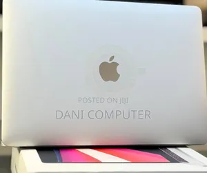 New Laptop Apple MacBook Pro 2020 M1 8GB Apple M1 SSD 512GB