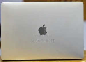 New Laptop Apple MacBook Pro 2020 32GB Intel Core i7 SSD 512GB