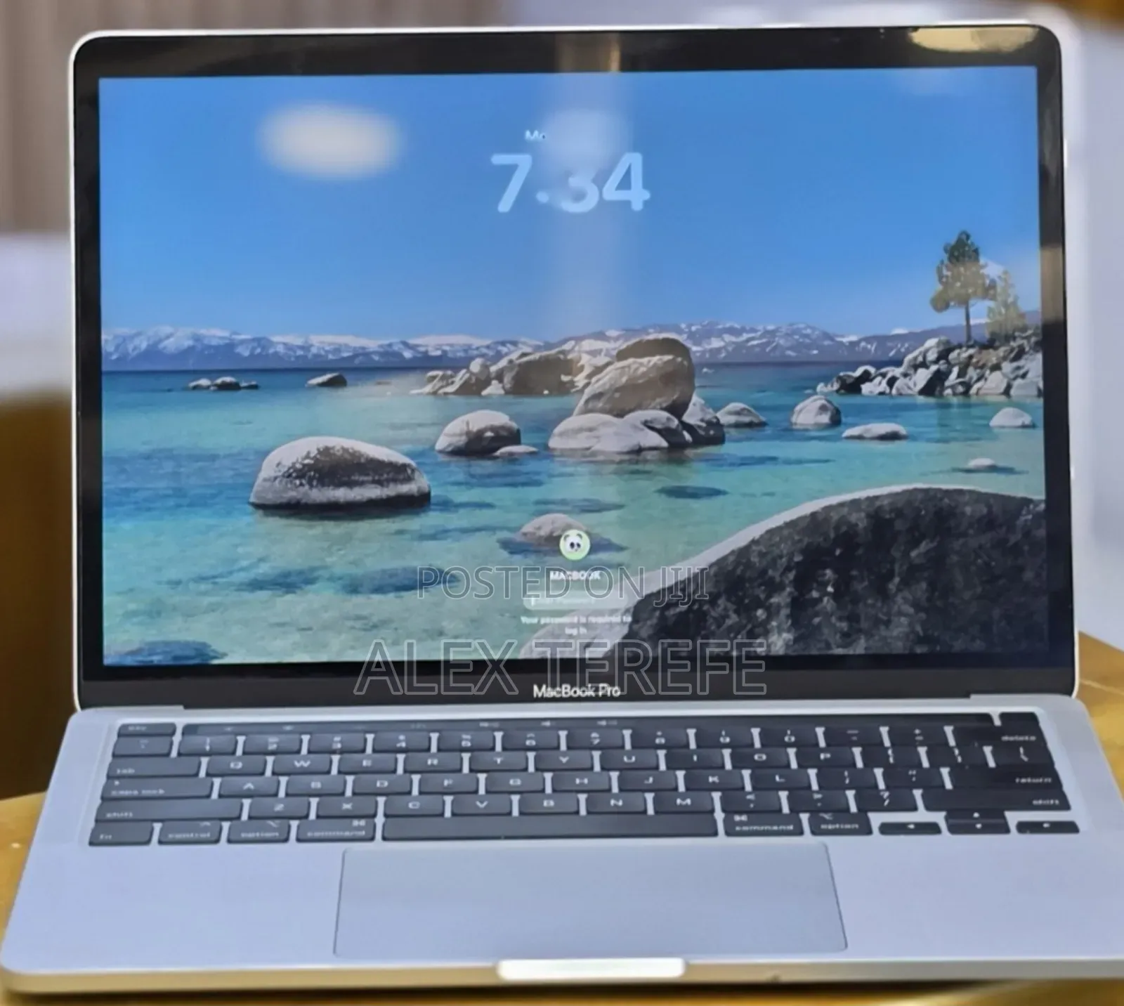New Laptop Apple MacBook Pro 2020 32GB Intel Core i7 SSD 512GB