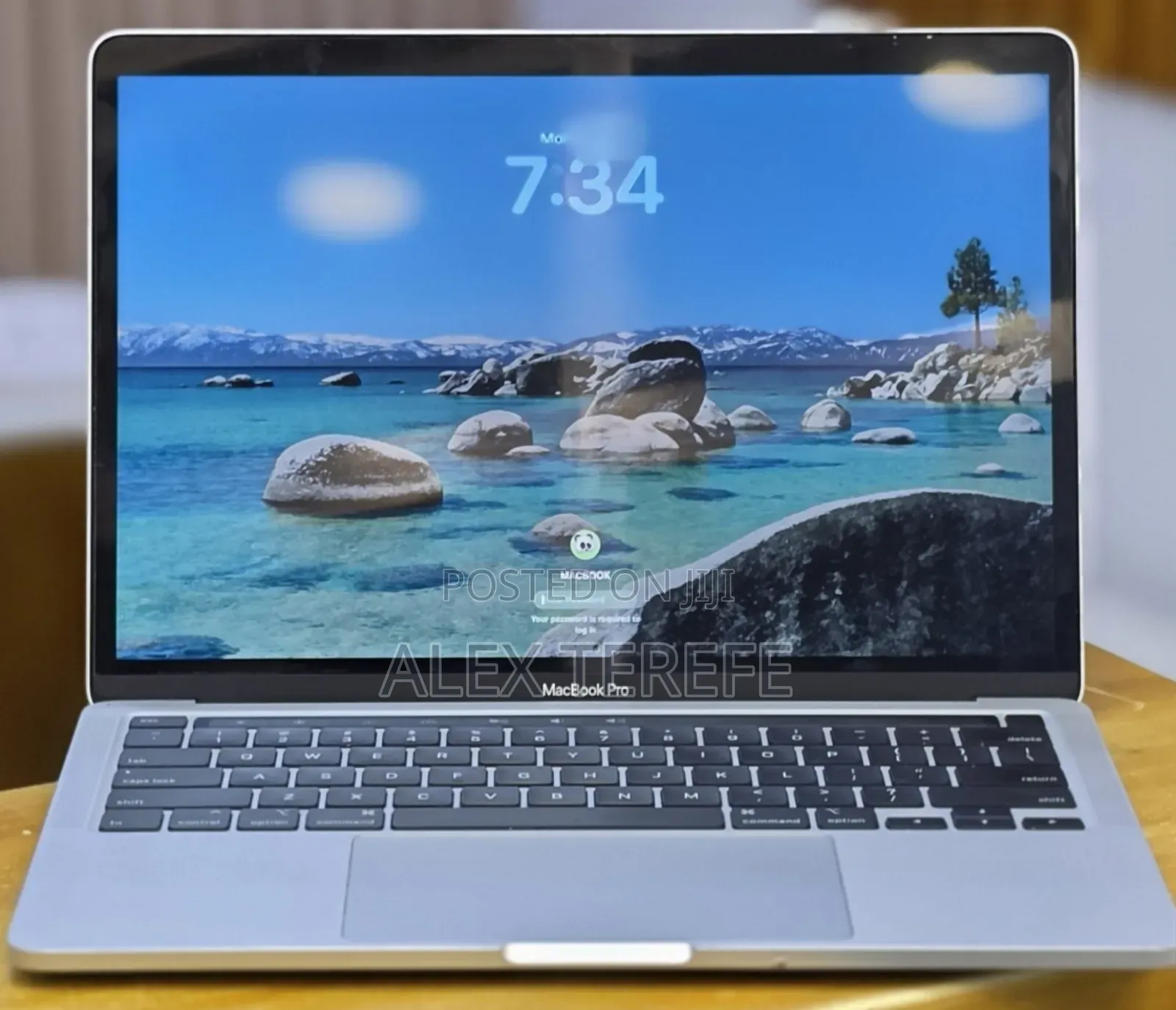 New Laptop Apple MacBook Pro 2020 32GB Intel Core i7 SSD 512GB