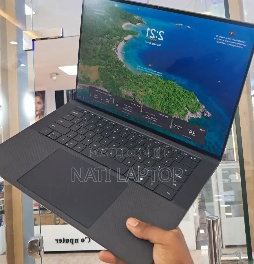 New Laptop Dell Precision 5560 16GB Intel Core i7 SSD 512GB