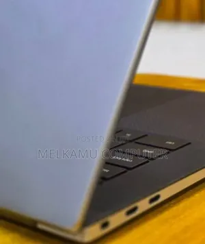 New Laptop Dell Precision 5560 16GB Intel Core i9 SSD 512GB