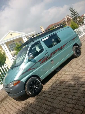 Toyota HiAce 2000