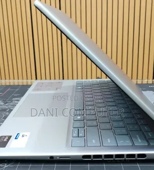New Laptop Dell Inspiron 14 7440 16GB Intel Core Ultra 7 SSD 1T