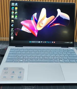 New Laptop Dell Inspiron 14 7440 16GB Intel Core Ultra 7 SSD 1T