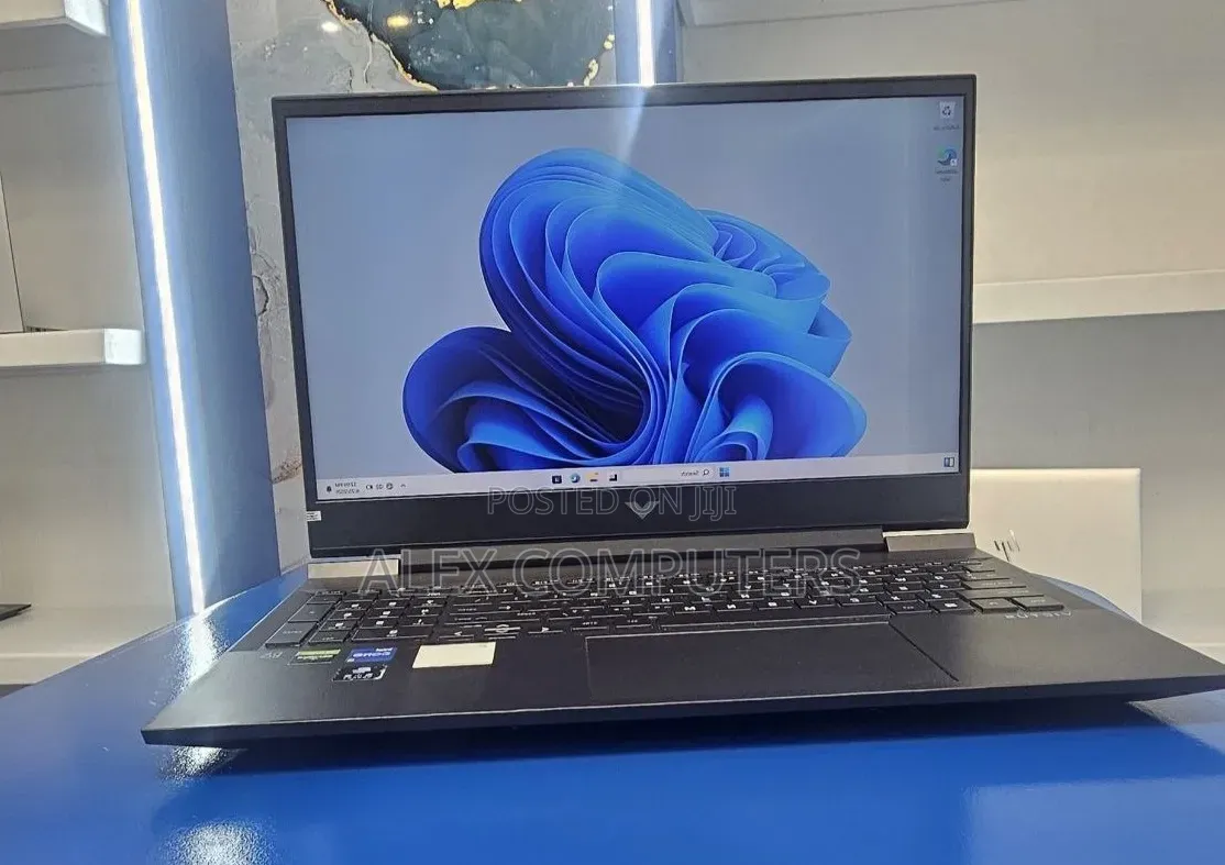 New Laptop HP Victus 16 16GB Intel Core i5 SSD 512GB
