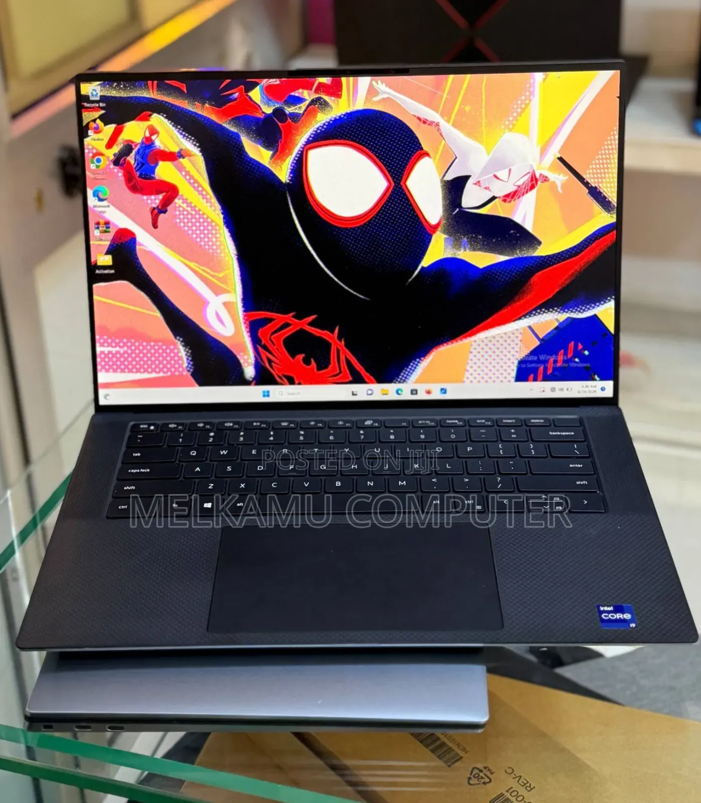 New Laptop Dell Precision 5560 16GB Intel Core i9 SSD 512GB