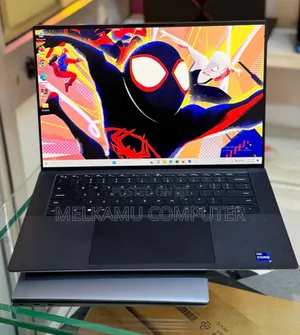 New Laptop Dell Precision 5560 16GB Intel Core i9 SSD 512GB