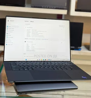 New Laptop Dell Precision 5560 16GB Intel Core i9 SSD 512GB