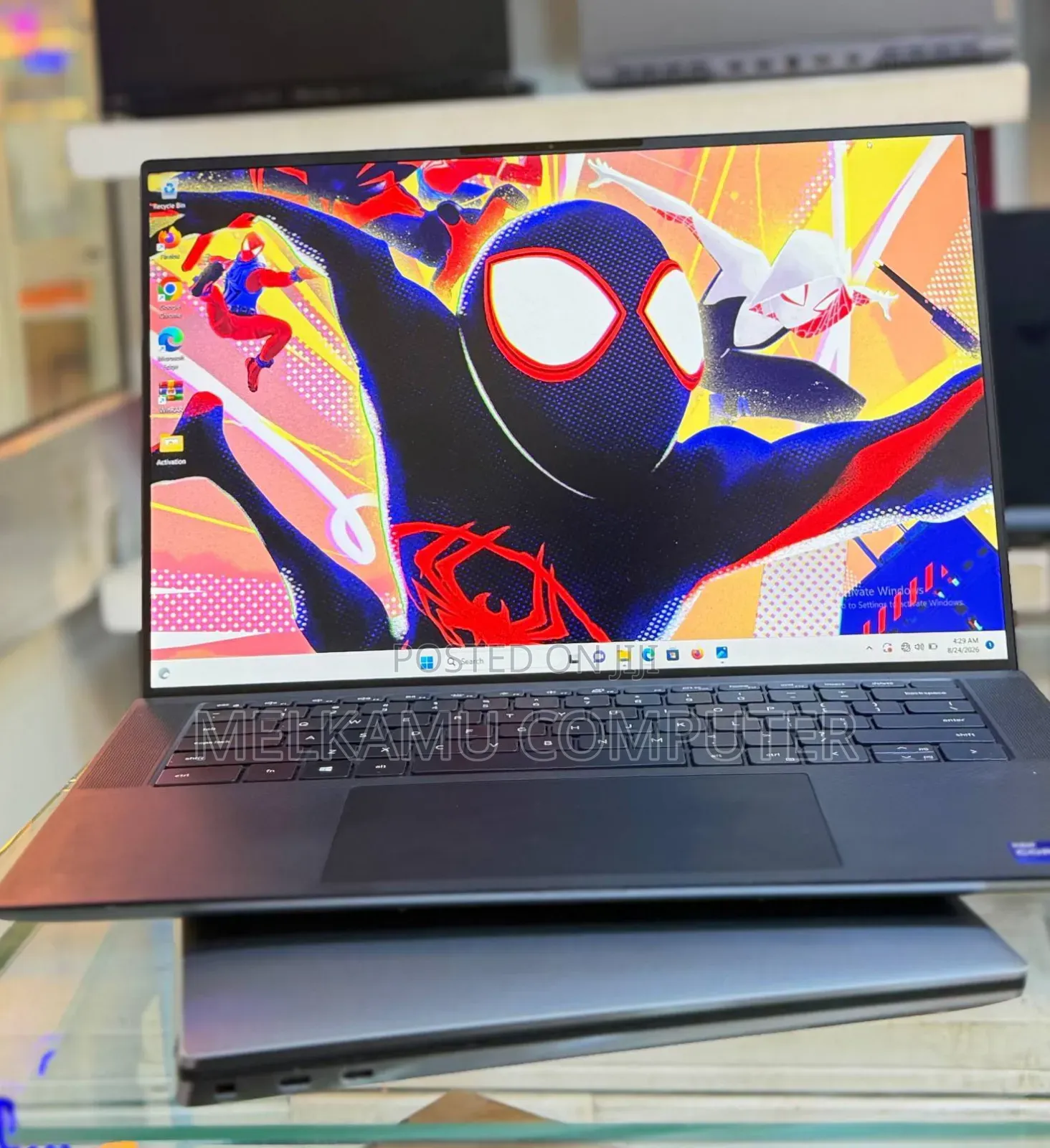 New Laptop Dell Precision 5560 16GB Intel Core i9 SSD 512GB