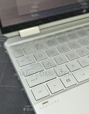 New Laptop HP Spectra 13 8GB Intel Core i7 SSD 512GB