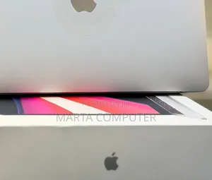 New Laptop Apple MacBook Pro 2020 M1 8GB Apple M1 SSD 512GB
