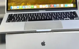 New Laptop Apple MacBook Pro 2020 M1 8GB Apple M1 SSD 512GB