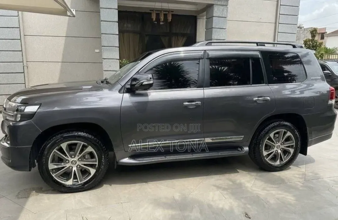 Toyota Land Cruiser 2020 Gray
