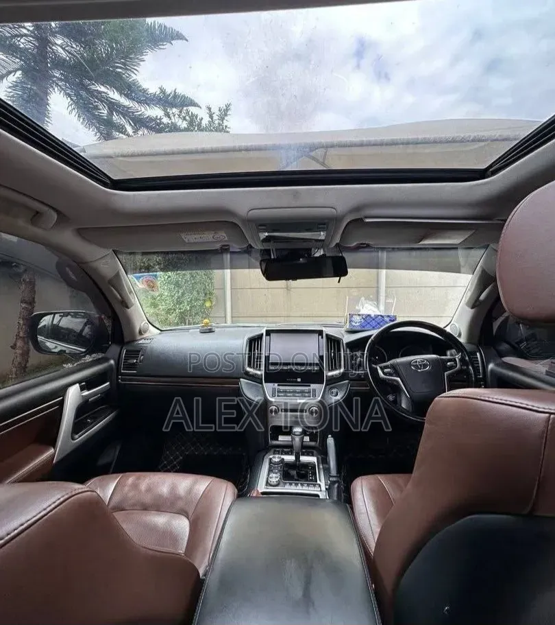 Toyota Land Cruiser 2020 Gray