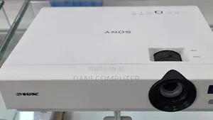 👉sony Projector
🌟model Name VPL-Dx102
🌟hardware Interface 
Vga, H