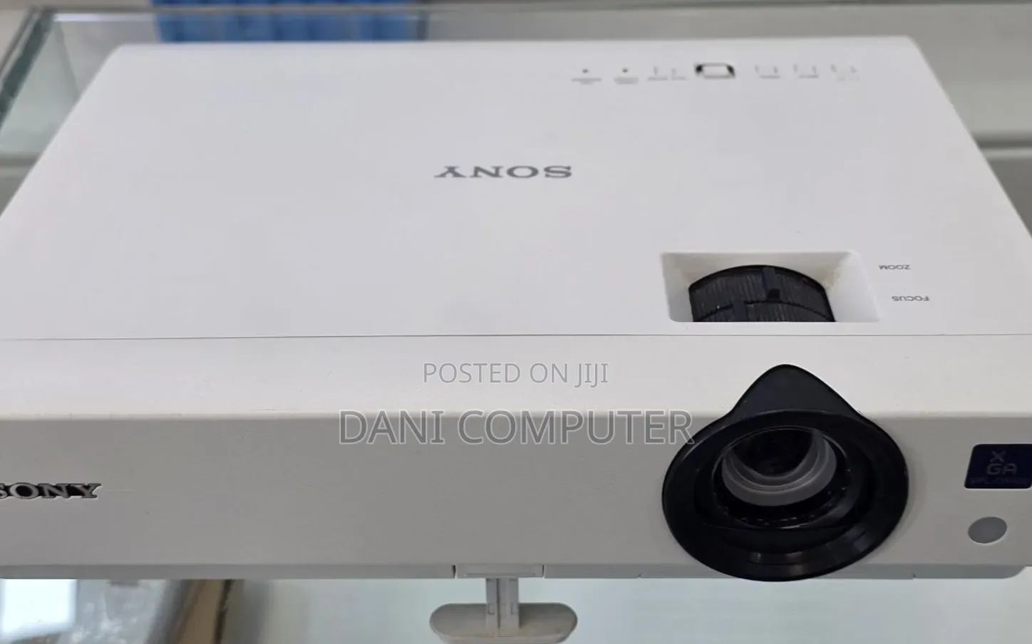 👉sony Projector
🌟model Name VPL-Dx102
🌟hardware Interface 
Vga, H