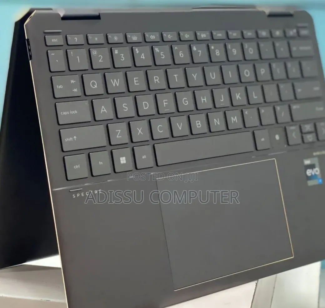 New Laptop HP Spectra 13 16GB Intel Core i7 SSD 1T