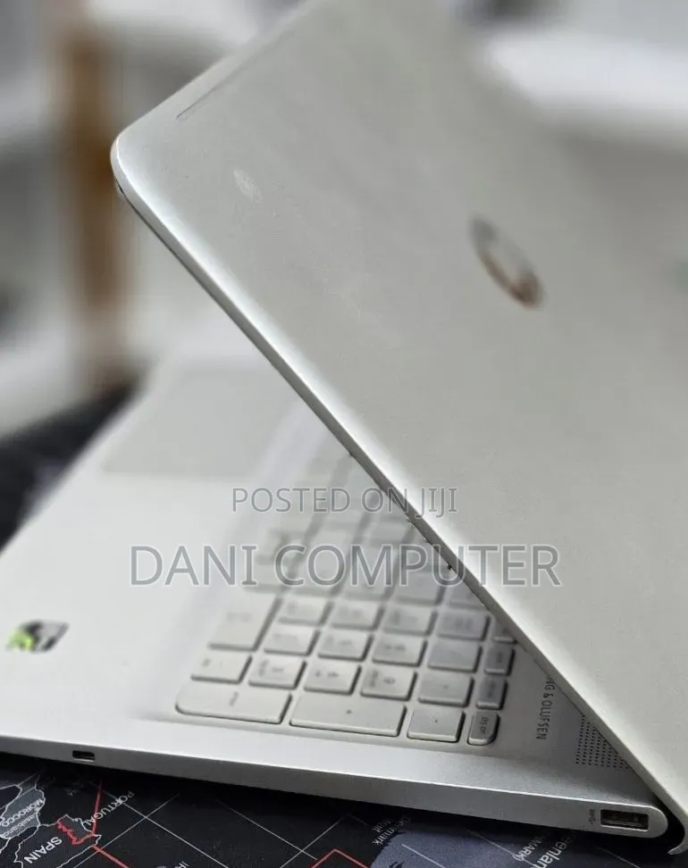 New Laptop HP Envy 15 12GB Intel Core i5 HDD 128GB