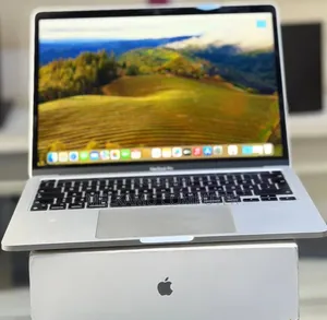 New Laptop Apple MacBook Pro 2020 M1 8GB Apple M1 SSD 512GB