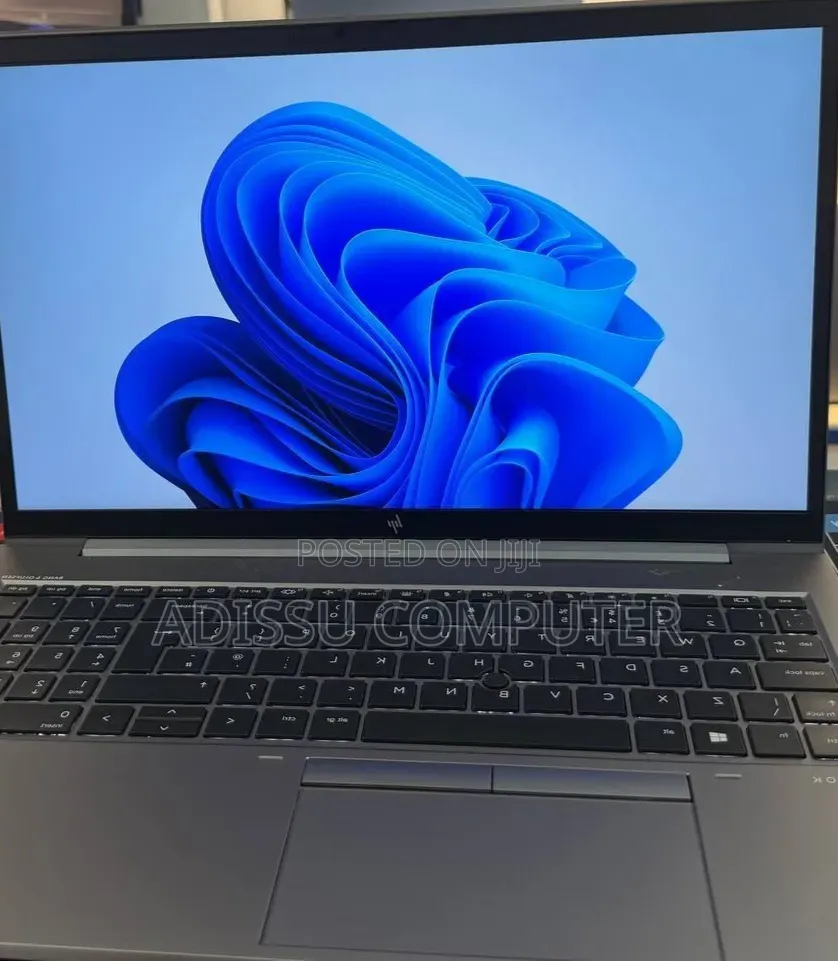 New Laptop HP ZBook 15 16GB Intel Core i7 SSD 512GB