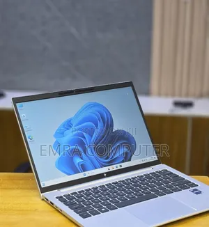 New Laptop HP EliteBook 830 16GB Intel Core i7 SSD 512GB