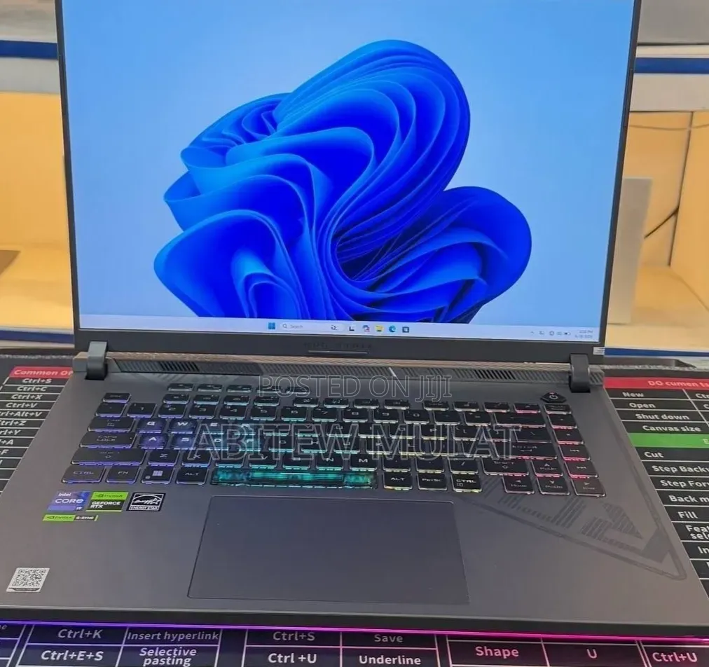 New Laptop Asus ROG Strix G16 G614 16GB Intel Core i9 SSD 1T