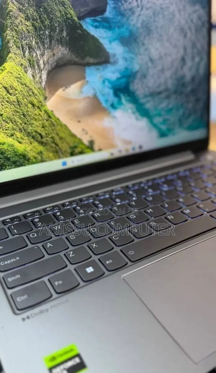 New Laptop HP Spectra 13 32GB Intel Core i7 SSD 512GB