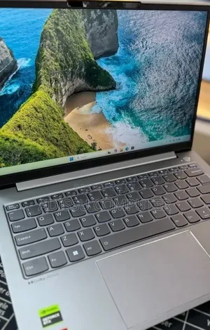 New Laptop HP Spectra 13 32GB Intel Core i7 SSD 512GB