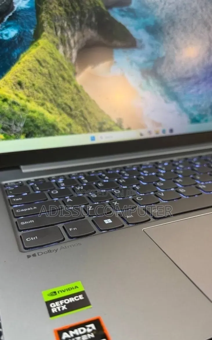 New Laptop HP Spectra 13 32GB Intel Core i7 SSD 512GB