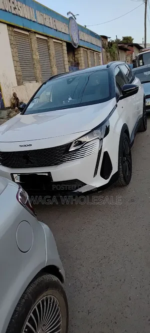 Peugeot 5008 2021 White