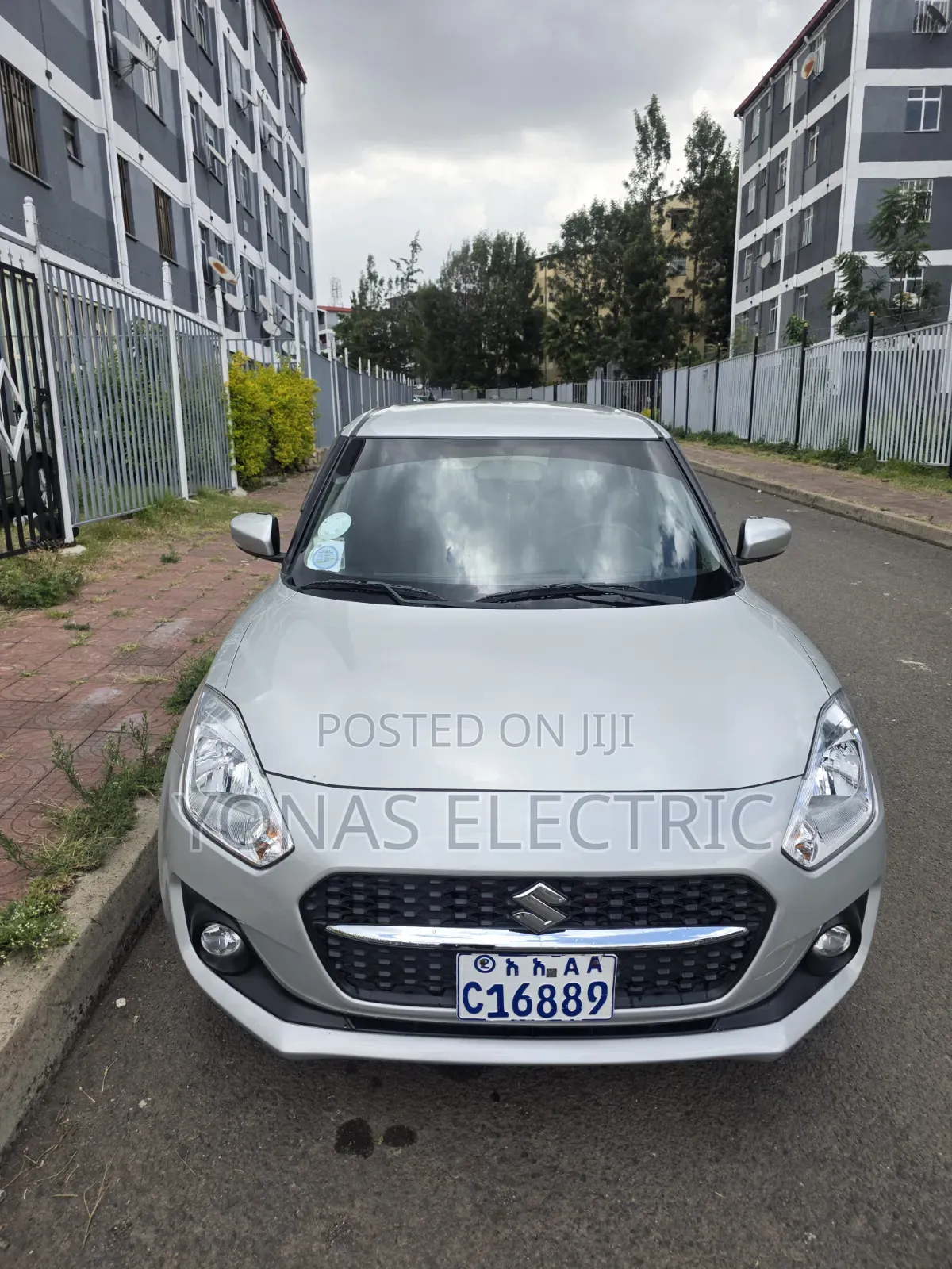 Suzuki Swift 2022 Silver