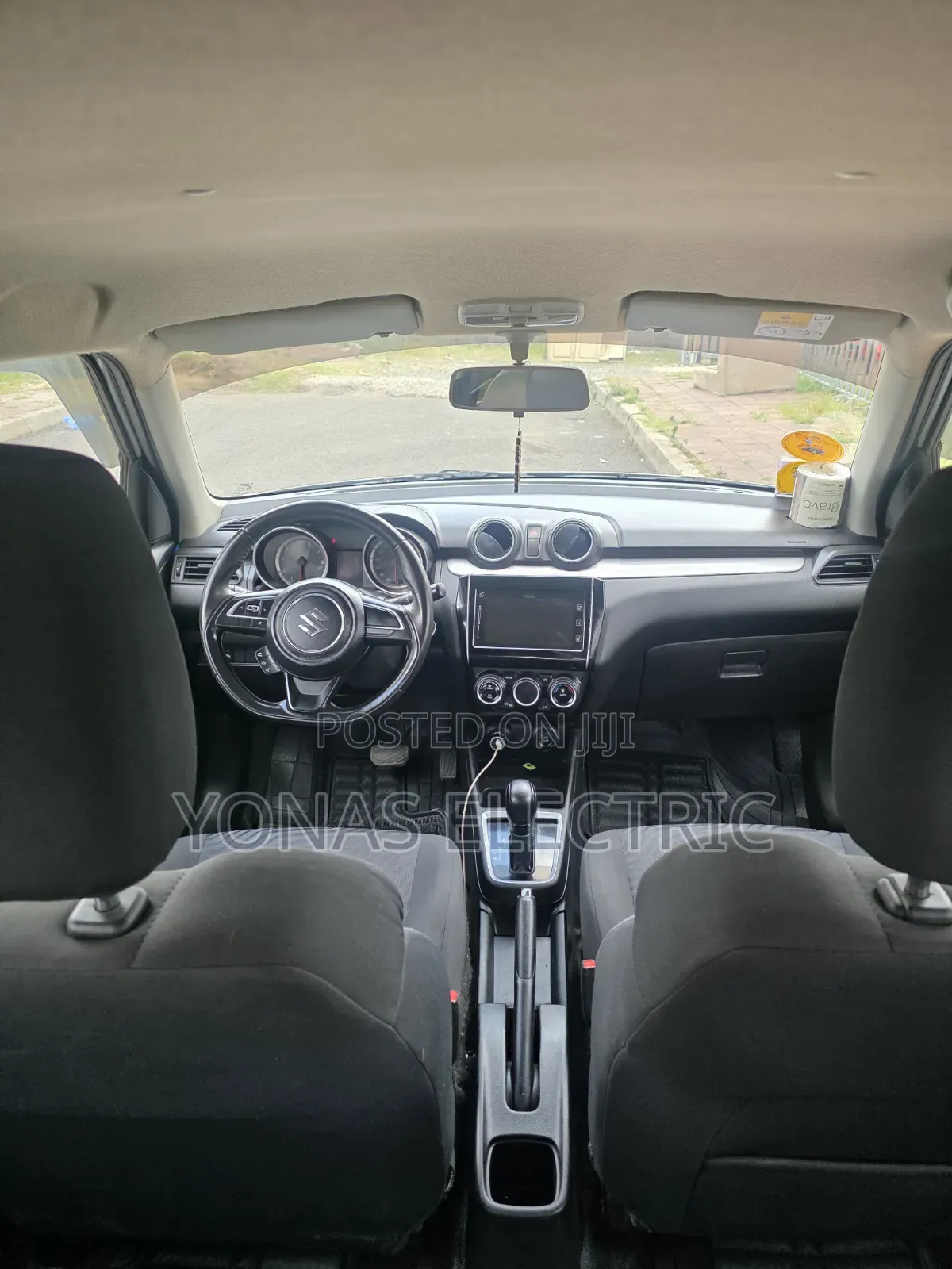 Suzuki Swift 2022 Silver