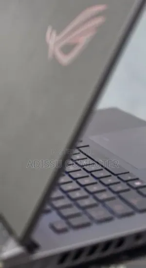 New Laptop Asus ROG Strix G15 8GB Intel Core i9 SSD 16 GB