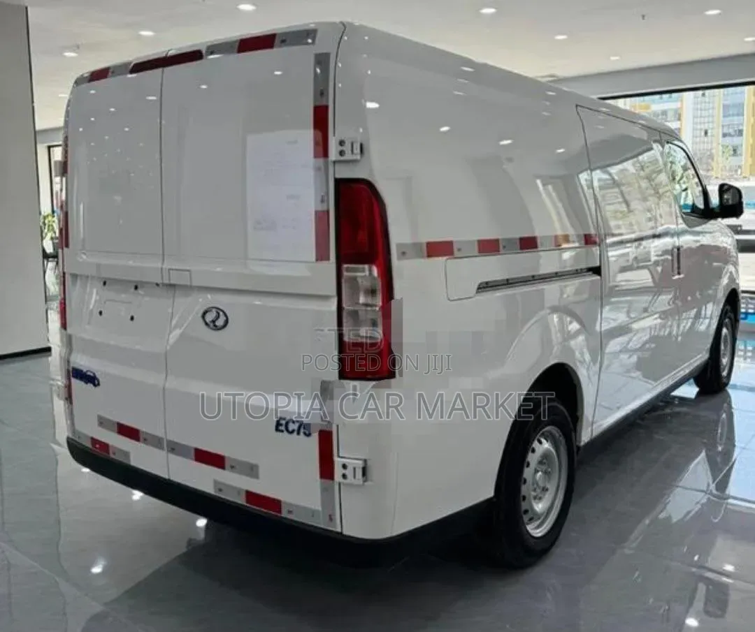 New Dongfeng Rich 7 2025 White