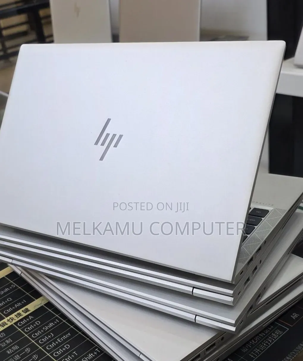 New Laptop HP EliteBook 840 G8 16GB Intel Core i5 SSD 512GB