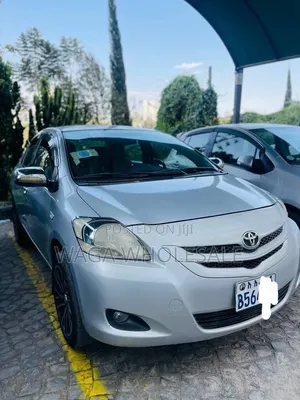 Toyota Yaris 2010 Silver