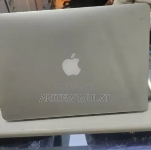 New Laptop Apple MacBook Pro 2015 8GB Intel Core i5 SSD 256GB